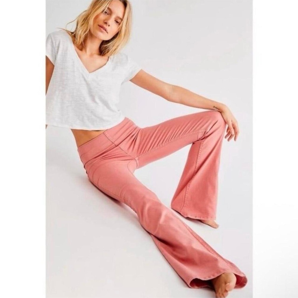 Free People We The Free 24 low  Rise Flare Pants in Pink Jeans